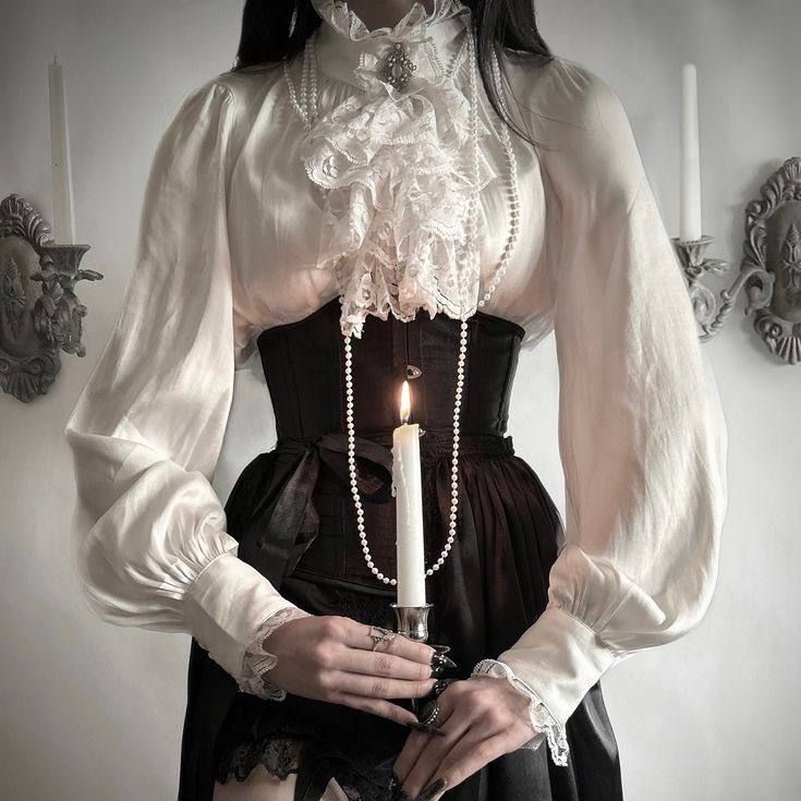 Look 3 — Camisa victoriana